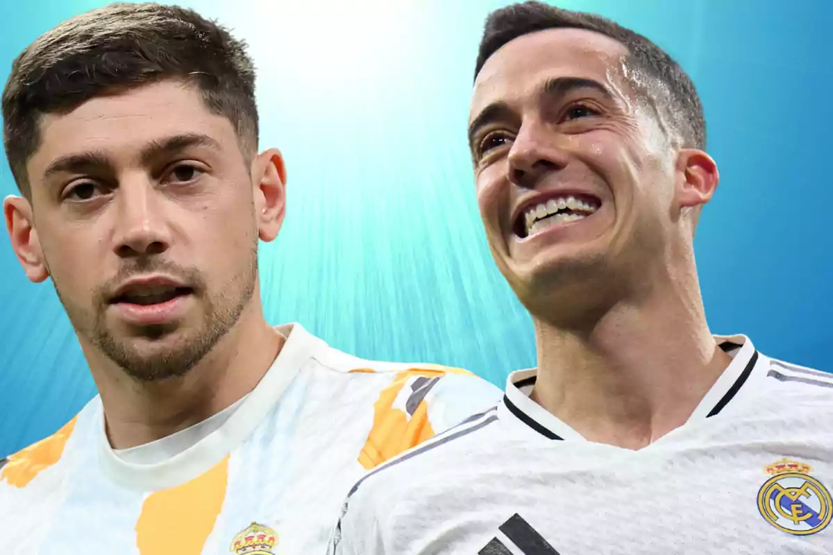 Dos futbolistas del Real Madrid con uniforme blanco posan frente a un fondo azul brillante
