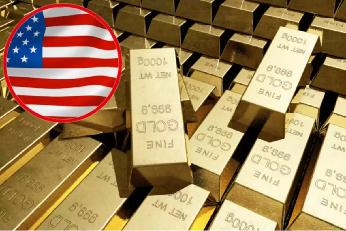 Lingotes de oro apilados con una bandera de Estados Unidos en un círculo en la esquina superior izquierda