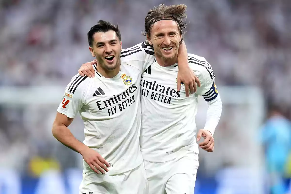 Modric y Brahim seguirán jugando juntos en el Milan Modric y Brahim seguirán jugando juntos en el Milan