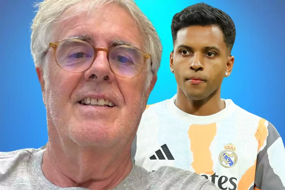 Un hombre de cabello canoso y gafas sonríe en primer plano mientras al fondo aparece un joven futbolista con el uniforme del Real Madrid sobre un fondo azul.
