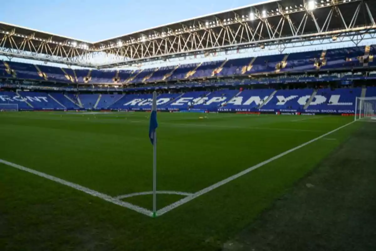 El Barça-Valencia del 14-S se jugará en cualquier sitio menos en el campo del Espanyol