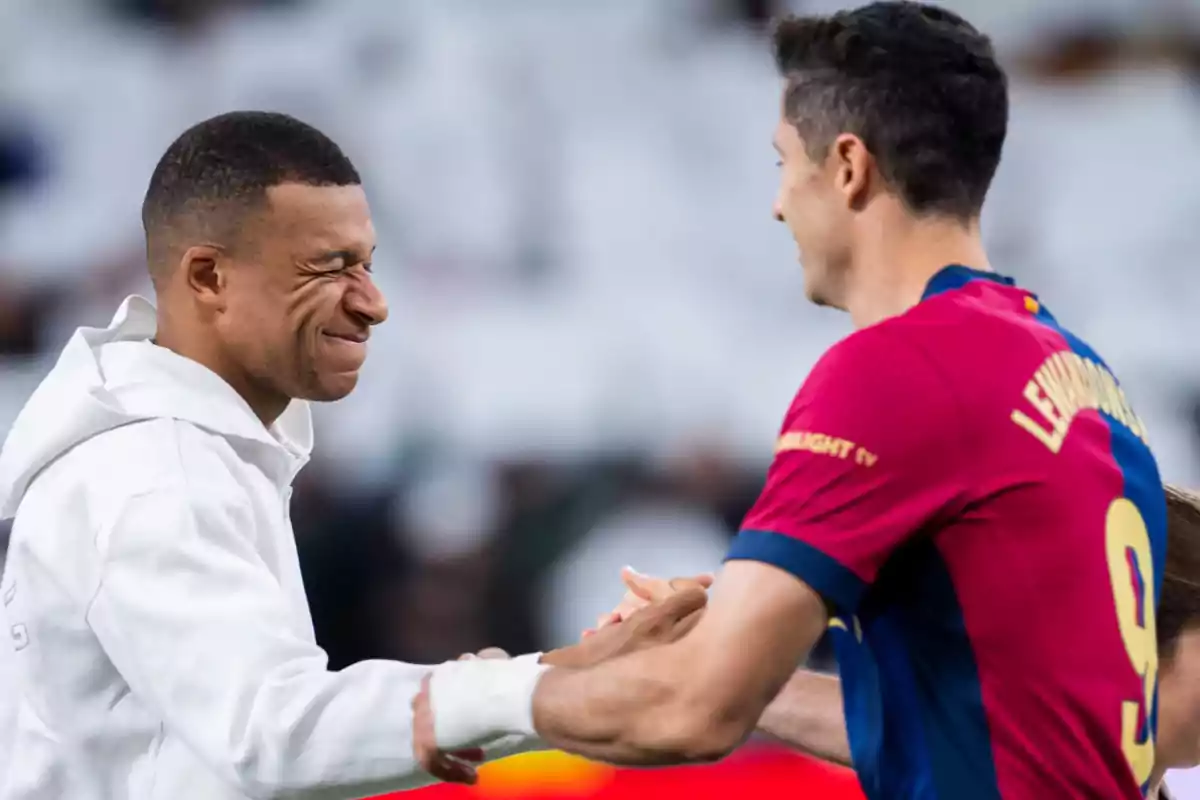Mbappé sabe que juega con ventaja y el comodón de los árbitros para competir con Lewandowski