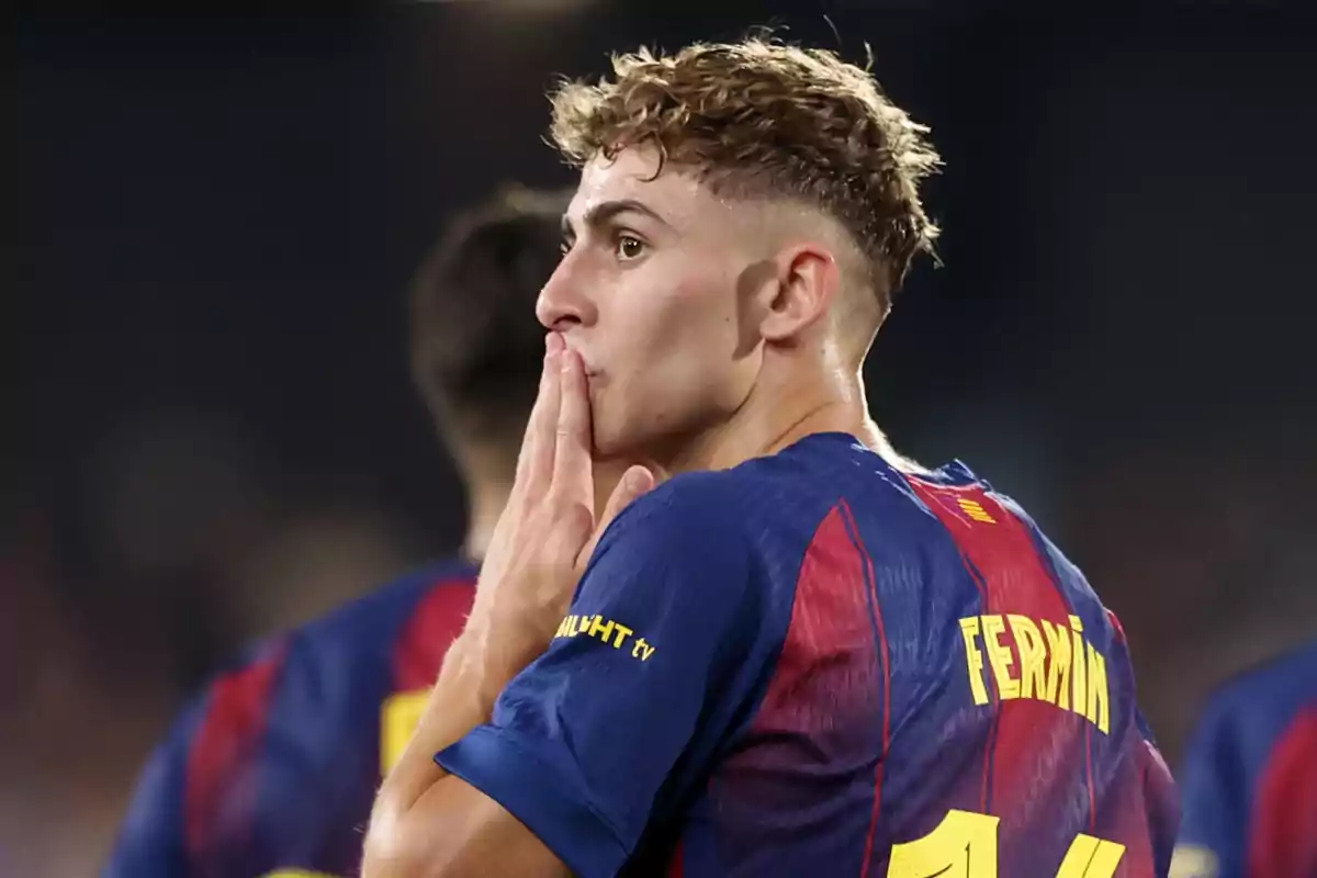 Fermín está a punto de despedirse de sus compañeros en el Barça