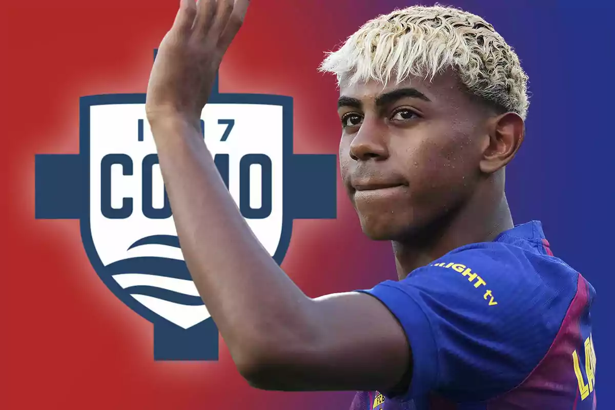 Lamine Yamal, waving, in front of the Como crest and a red and blue gradient background.