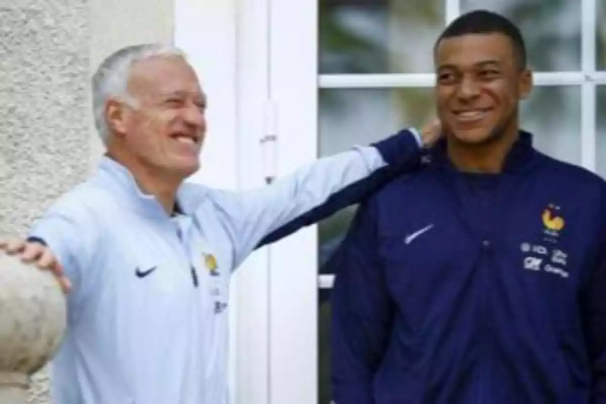 Didier Deschamps recibió a Mbappé con mucha ironía