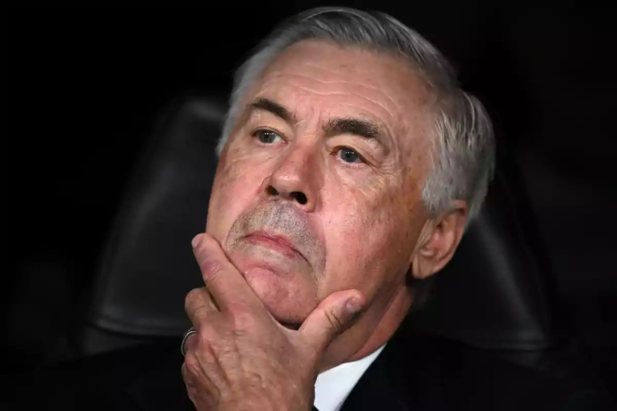 Ancelotti tuvo una enganchada con el banquillo del Barça