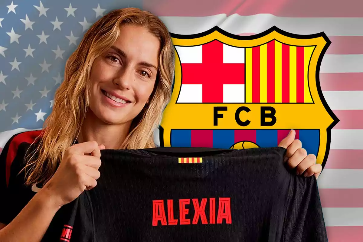 Una persona sosteniendo una camiseta negra con el nombre "Alexia" frente a un escudo del FC Barcelona y una bandera de Estados Unidos de fondo.