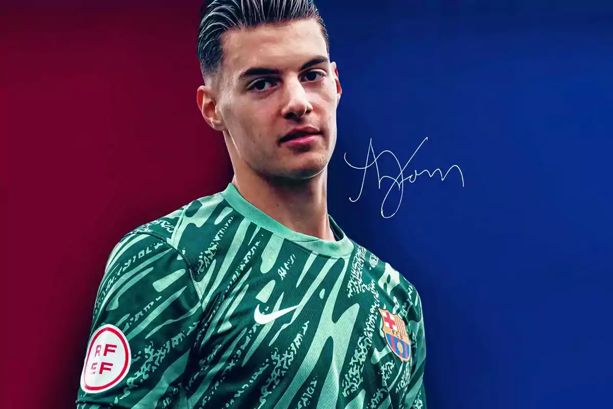 Un jugador de fútbol con uniforme verde y fondo dividido en rojo y azul. Un jugador de fútbol con uniforme verde y fondo dividido en rojo y azul.