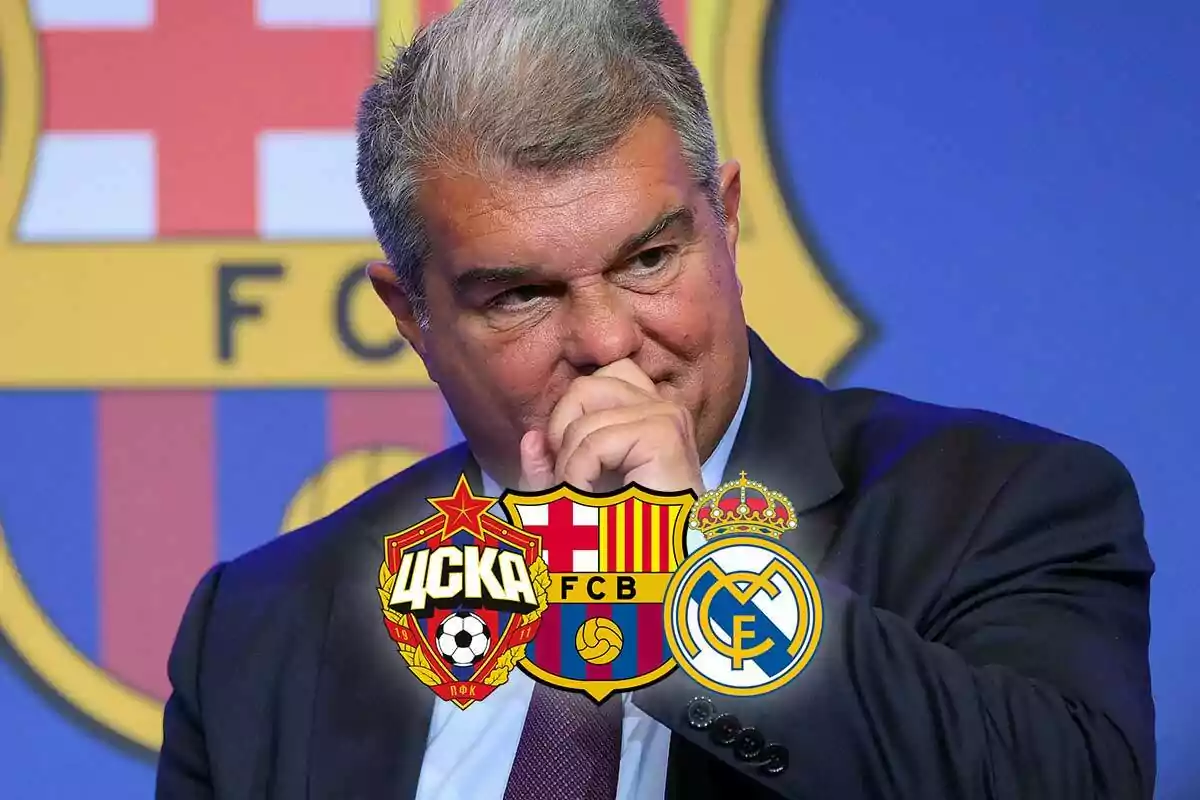 Laporta se toca y arruga la nariz, delante los escudos de CSKA, Barça y Madrid