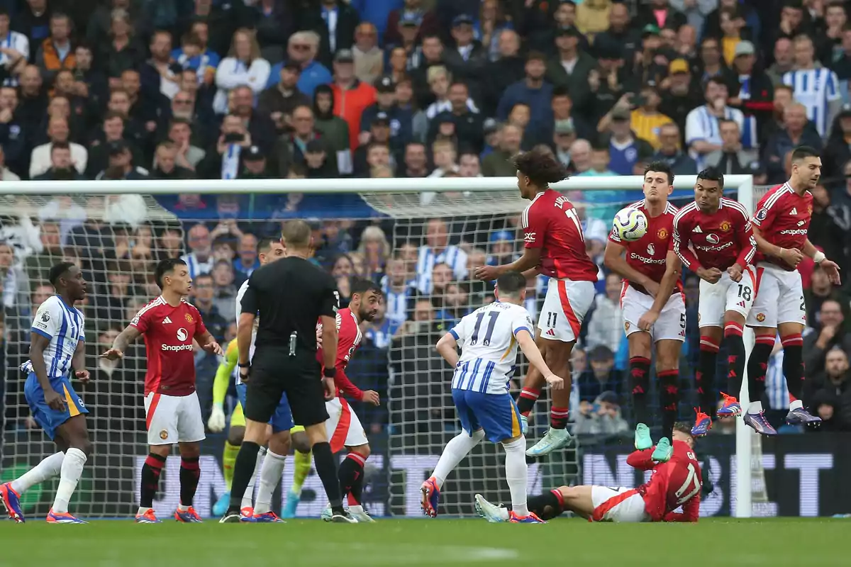 El juego de Casemiro produce pena en la Premier League