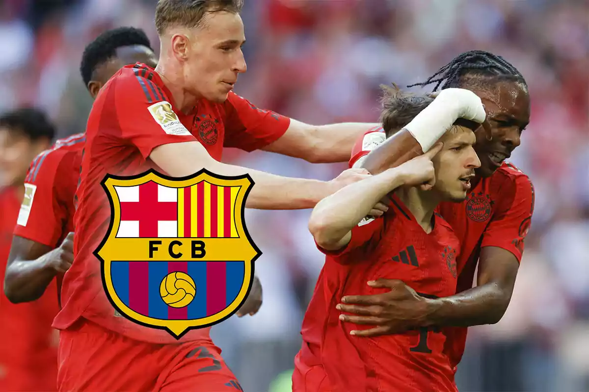 Jugadores de fútbol del Bayern celebrando un gol con el escudo del FC Barcelona superpuesto.