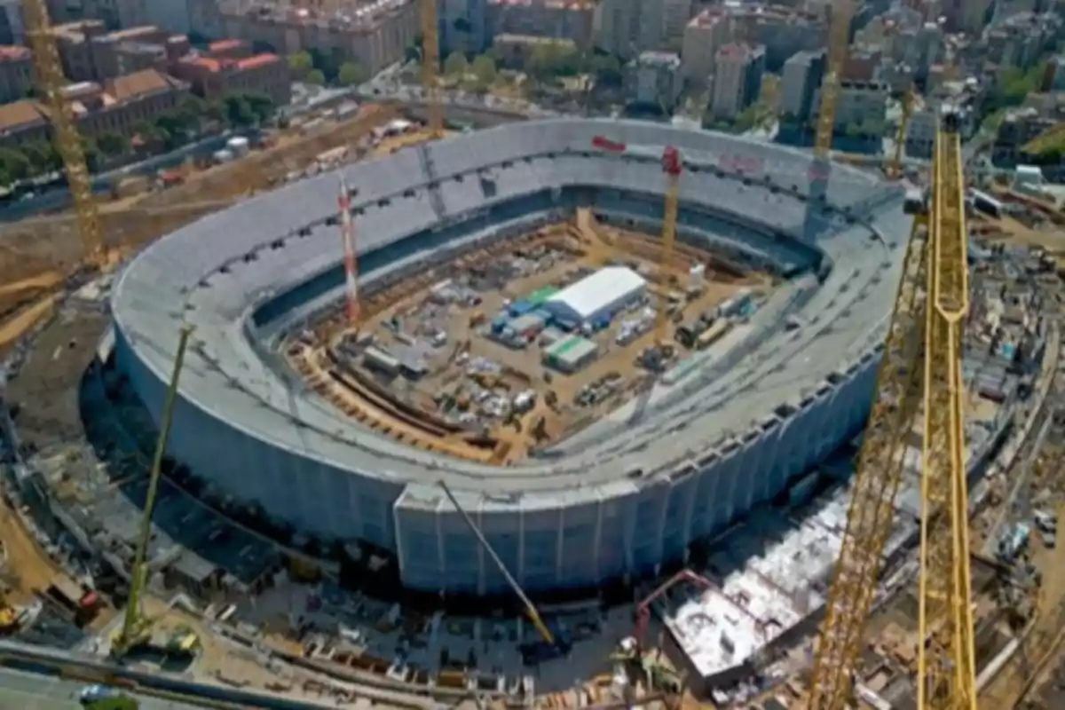 El Camp Nou no estará listo para la fecha que Laporta prometió