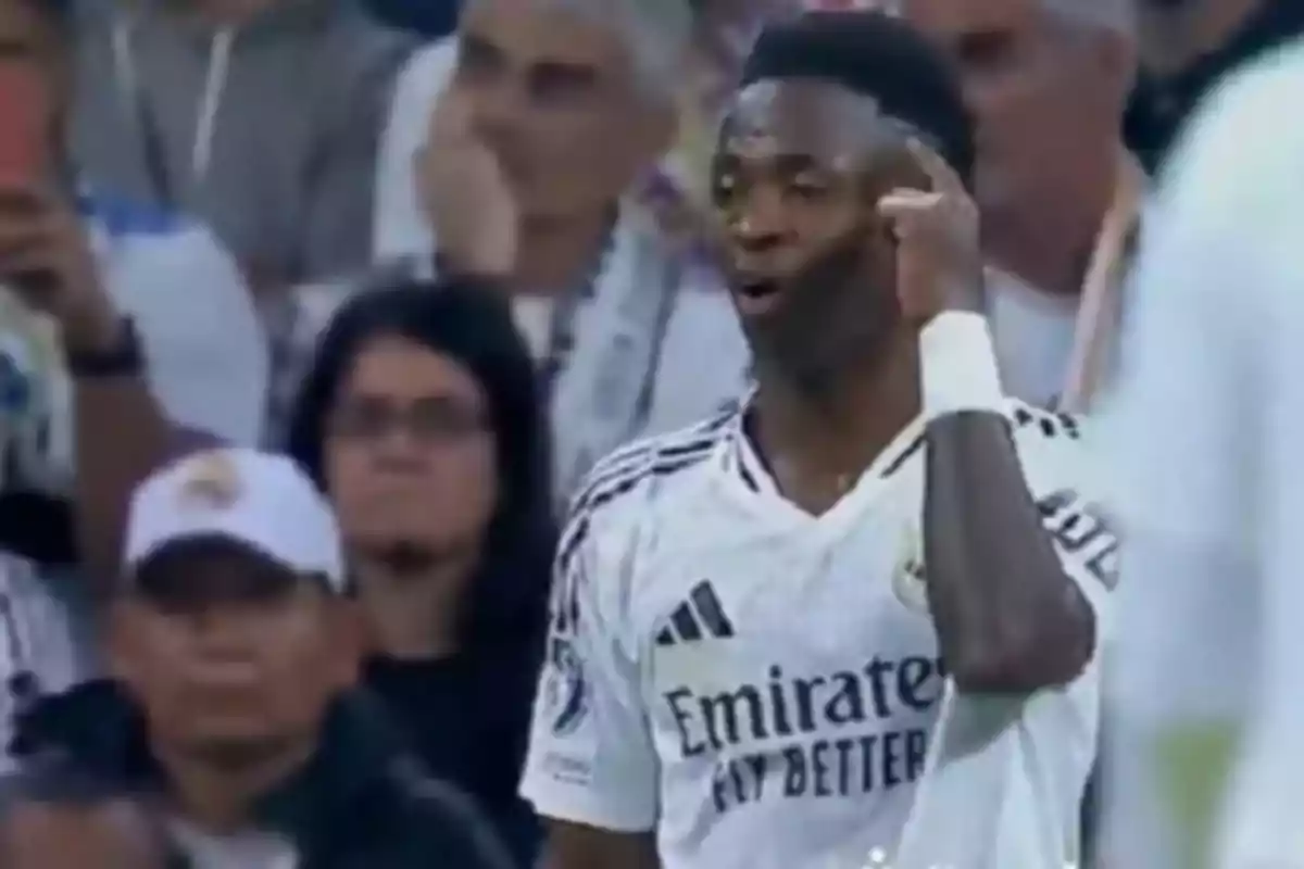 Difícilmente puede ganar Vinícius el Balón de Oro si va llamando "locos" a los árbitros