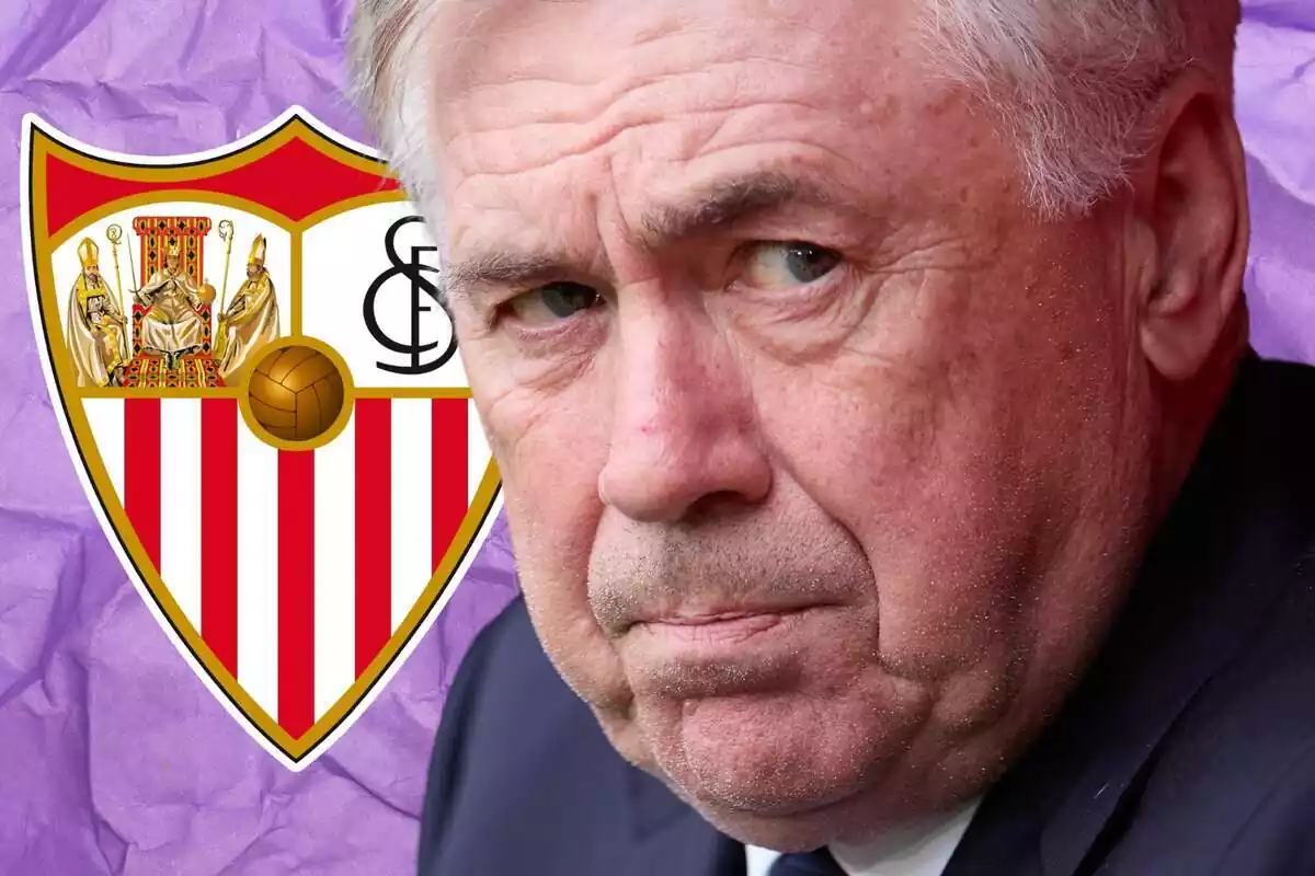 Carlo Ancelotti mira de reojo con el escudo del Sevilla FC a su lado