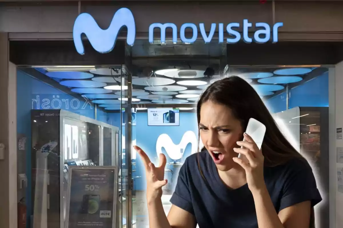 Mujer molesta hablando por teléfono frente a una tienda de Movistar.