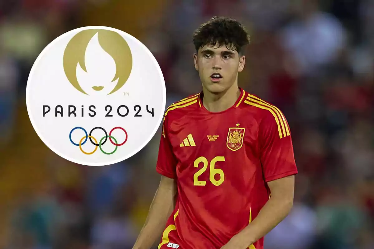 Cubarsí con la camiseta de España, a su lado el logo de los Juegos de París 2024