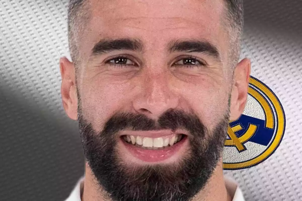 Dani Carvajal en primer plano junto al escudo del Real Madrid