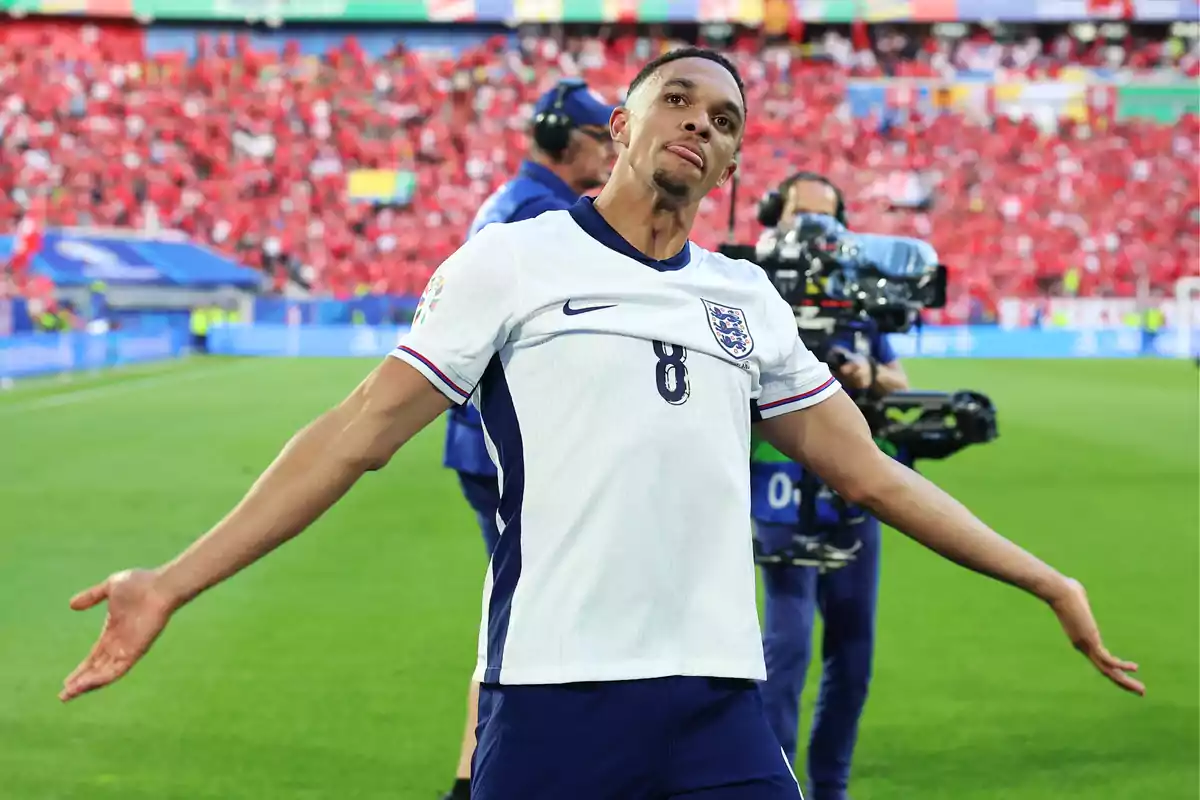 Alexander-Arnold es un fijo en la selección inglesa Alexander-Arnold es un fijo en la selección inglesa