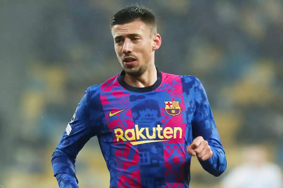 Football player wearing the FC Barcelona shirt during a match.