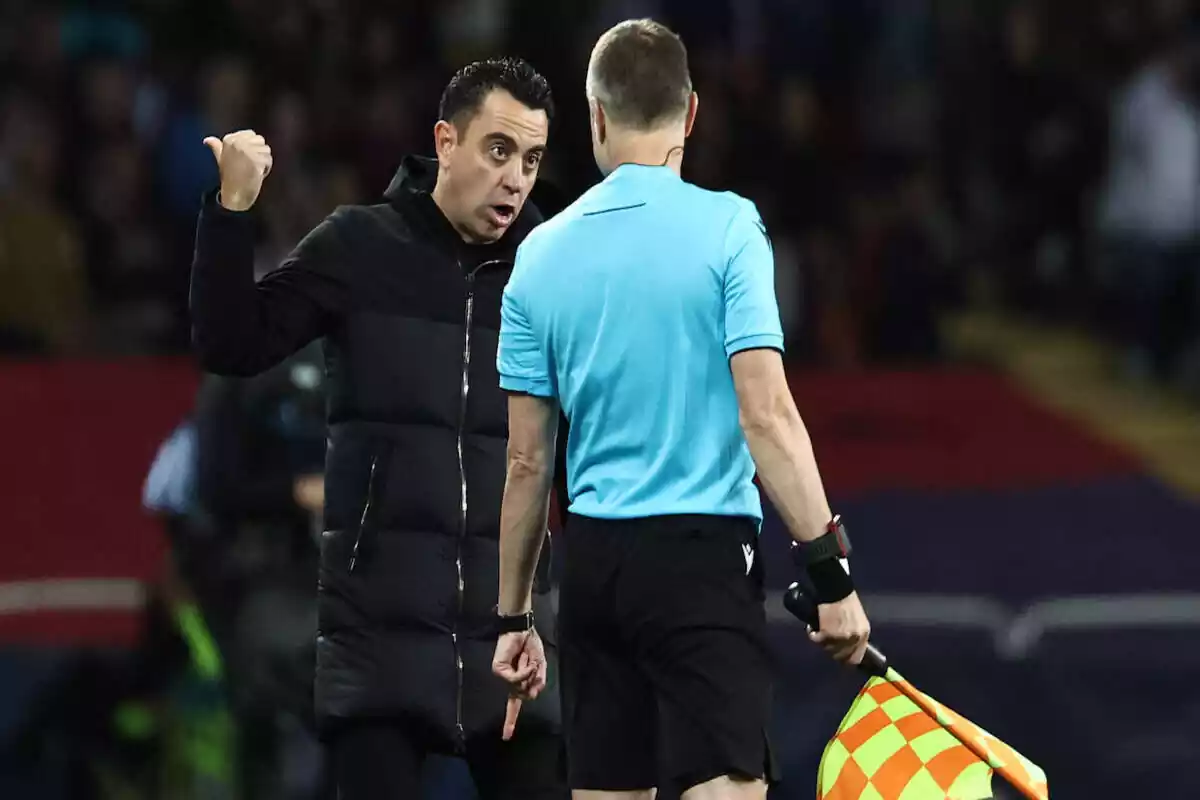 Xavi ha sido claro: "El árbitro fue un desastre"
