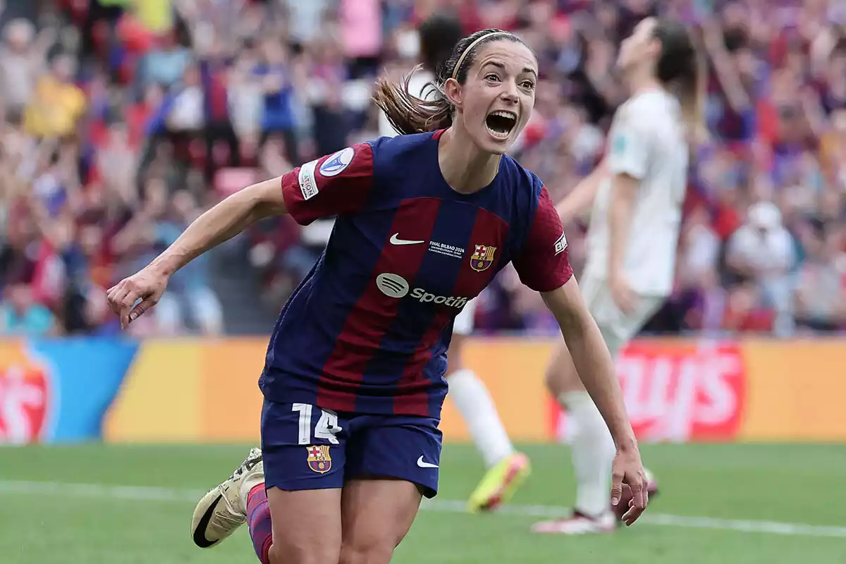 Aitana celebra con los brazos extendidos el 1-0 al Lyon