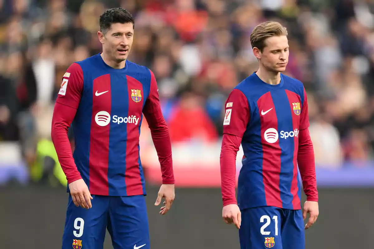 Frenkie De Jong y Lewandowski son los que más cobran en el Barça