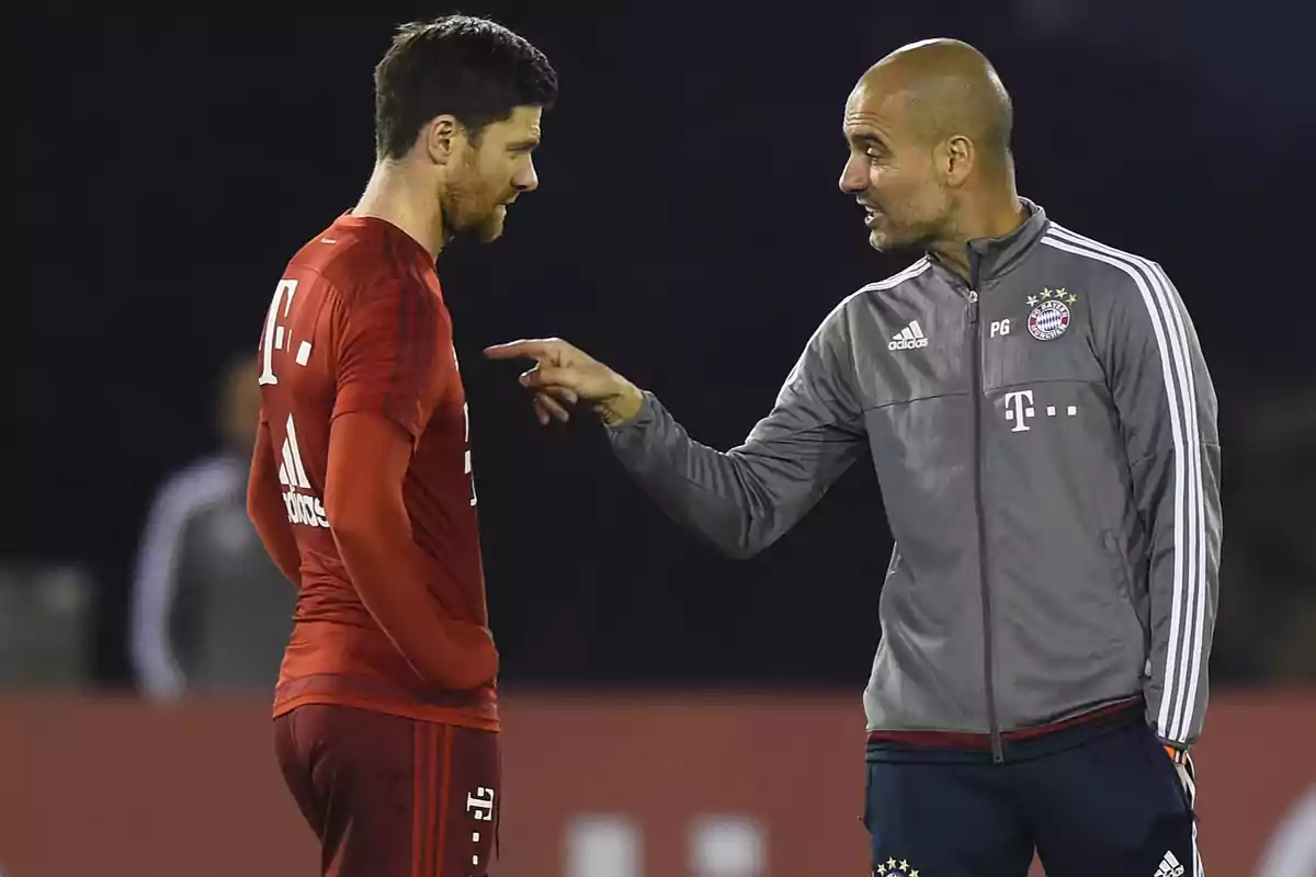 La filosofía futbolística de Xabi Alonso tiene mucho de Pep Guardiola La filosofía futbolística de Xabi Alonso tiene mucho de Pep Guardiola