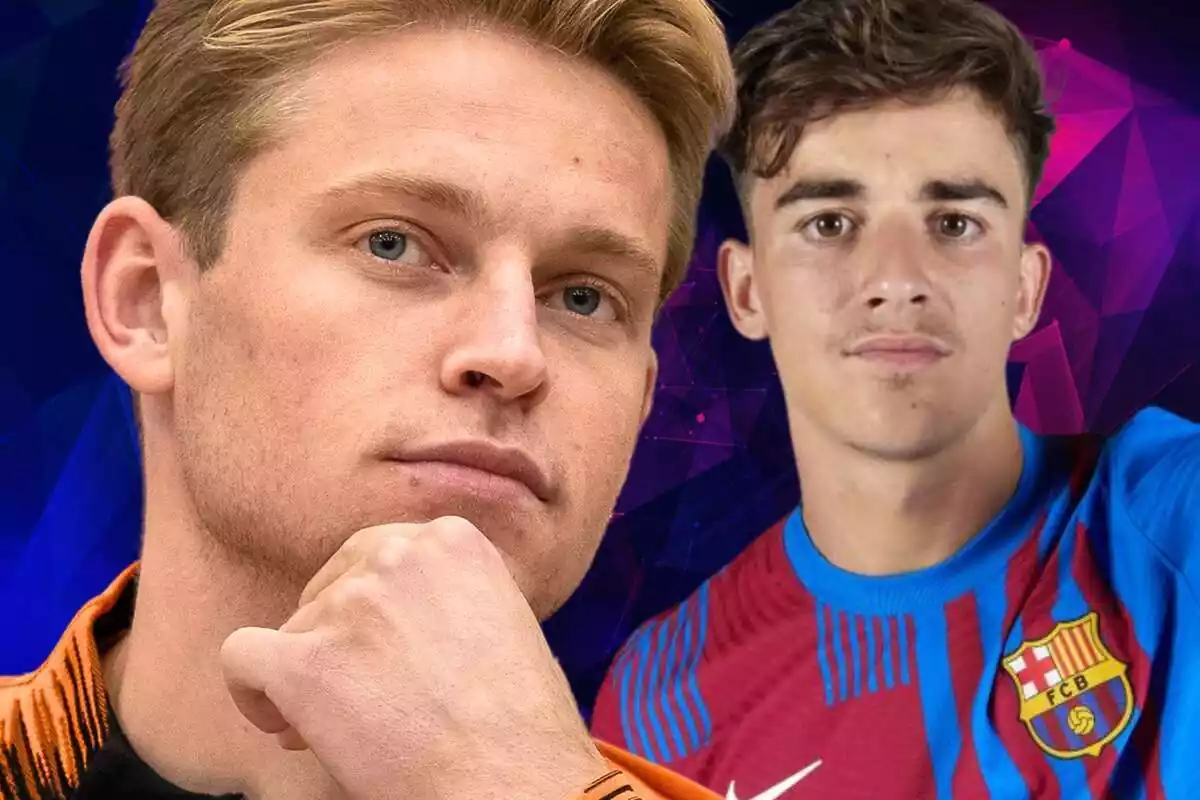 Frenkie de Jong with his hand on his chin with Gavi dressed in the FC Barcelona shirt in the background