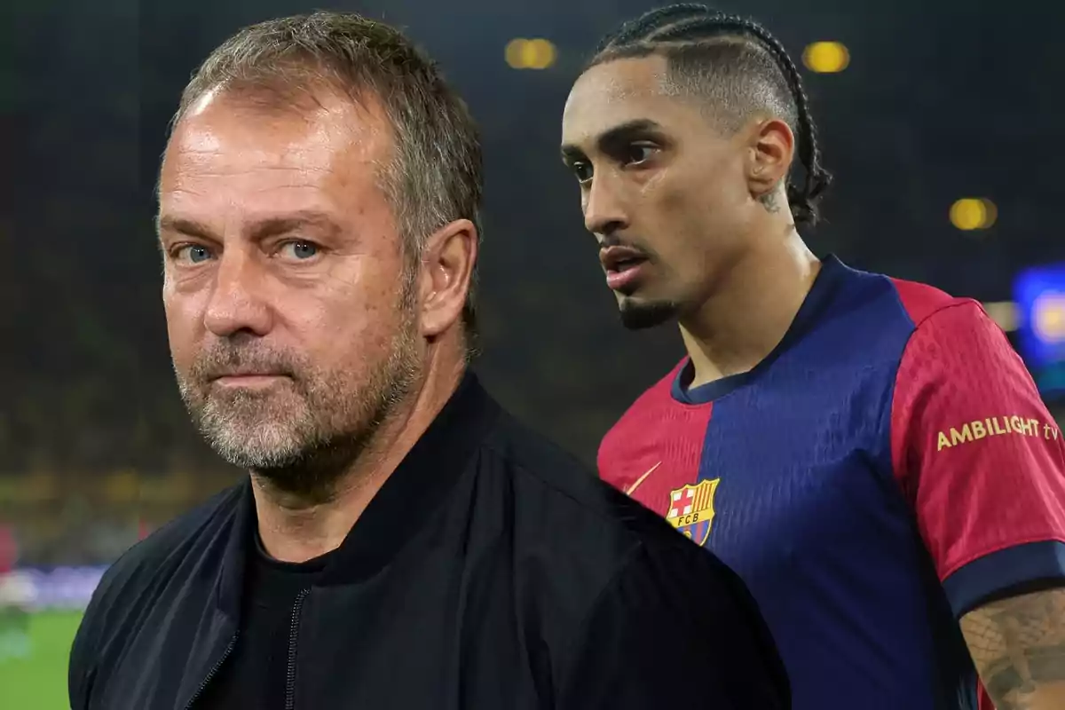 Un entrenador de fútbol con expresión seria al frente y un jugador del Barcelona al fondo en un estadio iluminado