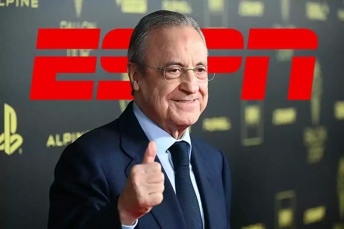 Florentino levanta el pulgar, detrás el logo de ESPN