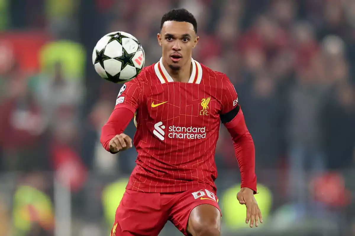 Los dos grandes del fútbol español se disputan a Alexander-Arnold