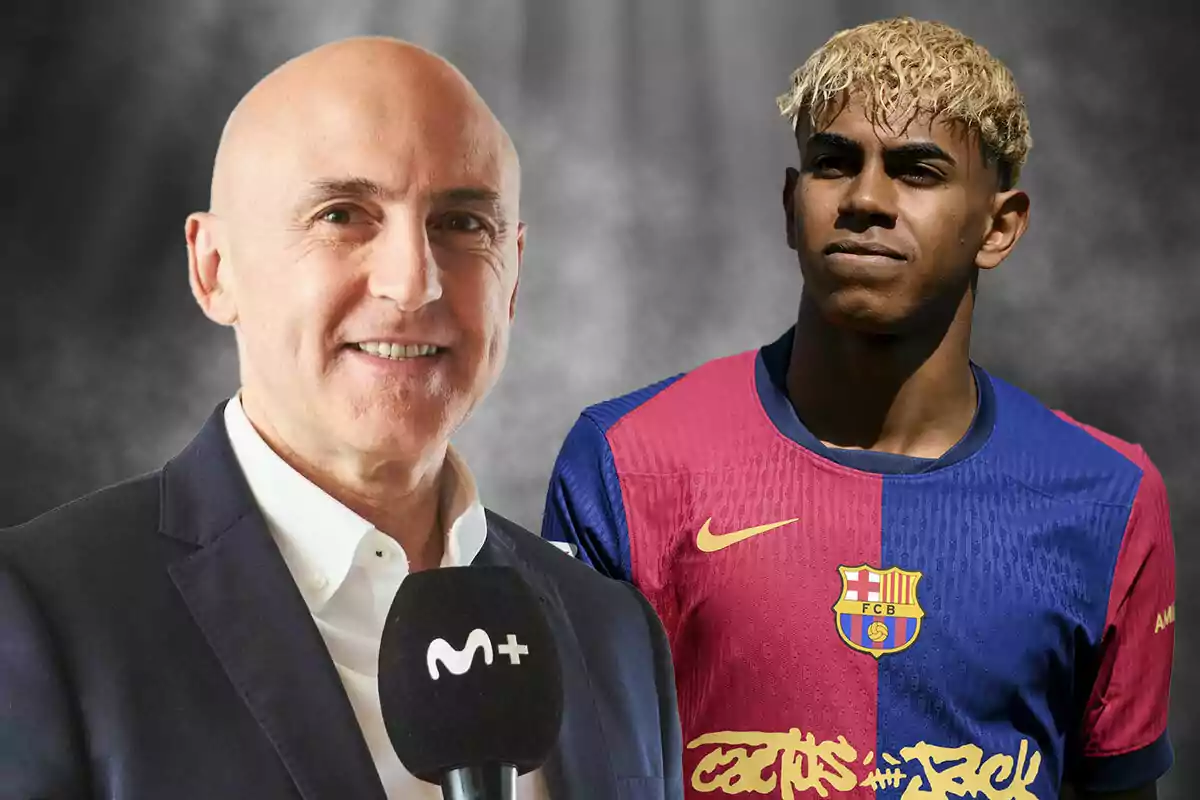 Un hombre calvo con un micrófono de Movistar+ junto a un joven con camiseta del FC Barcelona.