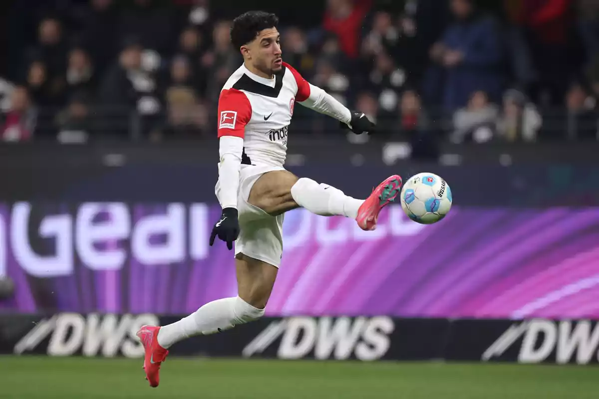 70 millones es el precio pactado por el Manchester City y el Eintrach Frankfurt para el traspaso de Marmoush 70 millones es el precio pactado por el Manchester City y el Eintrach Frankfurt para el traspaso de Marmoush