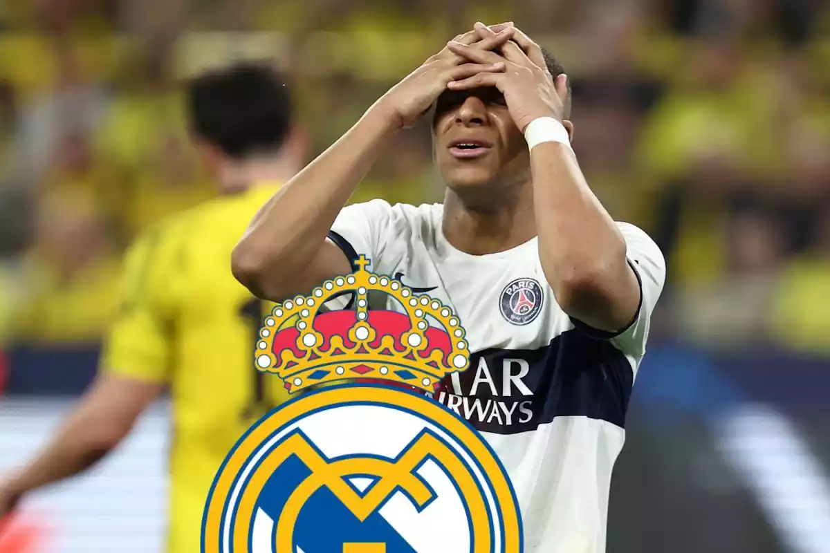 Mbappé se lleva las manos a la cabeza, delante el escudo del Madrid