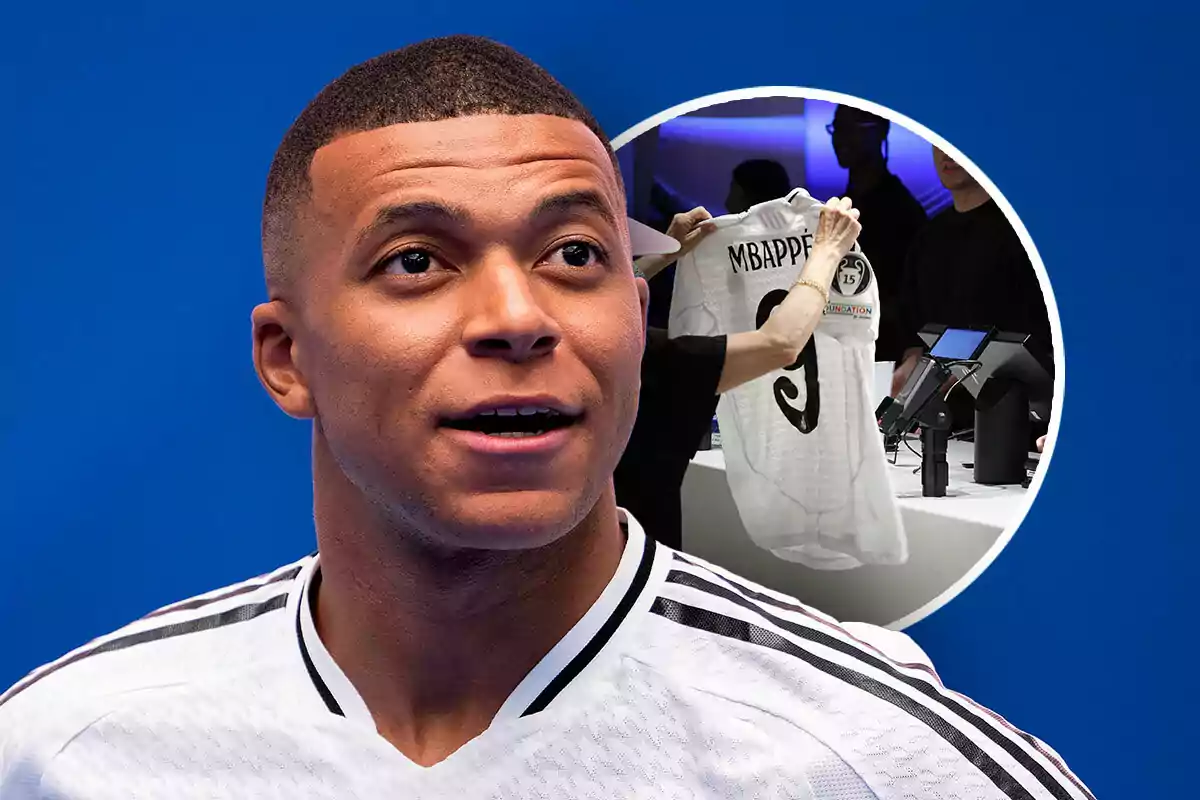 Kylian Mbappé con una camiseta blanca del Real Madrid, con una imagen en el fondo de una persona sosteniendo una camiseta con el nombre "Mbappé" y el número 9.