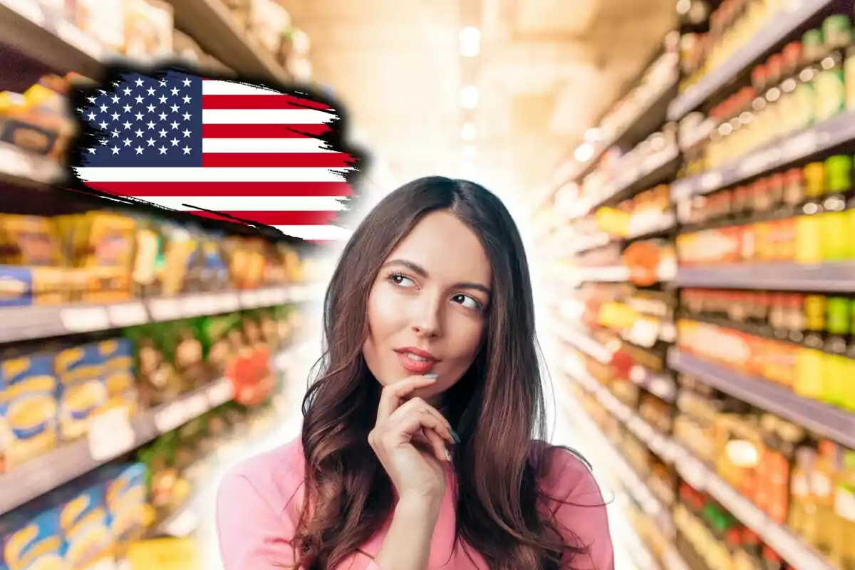 Mujer pensativa en un pasillo de supermercado con una bandera de Estados Unidos en el fondo. Mujer pensativa en un pasillo de supermercado con una bandera de Estados Unidos en el fondo.