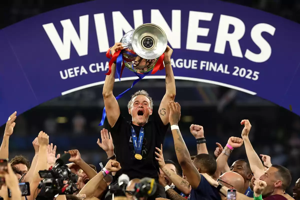 Segunda Champions y segundo triplete para Luis Enrique Segunda Champions y segundo triplete para Luis Enrique