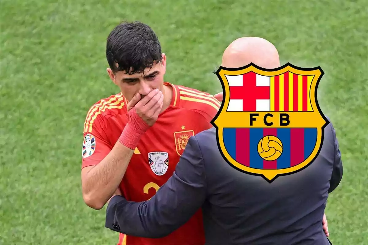 Pedri siendo consolado por Luis de la Fuente, con el escudo del FC Barcelona superpuesto.