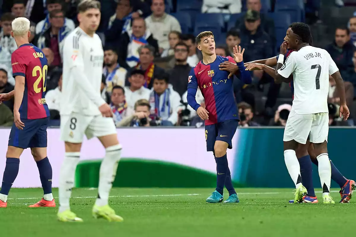 Vinícius presumió de Balón de Oro ante Gavi en el clásico