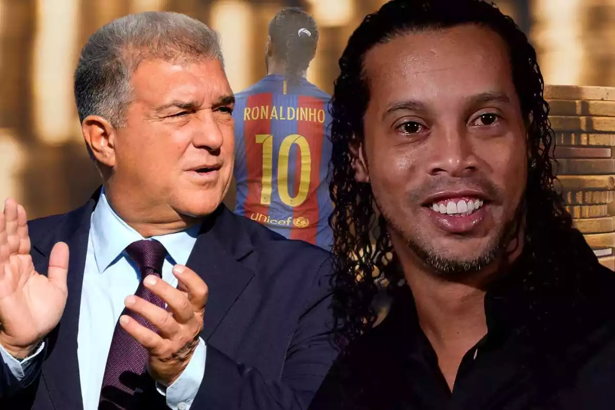 Ronaldinho y Joan Laporta en primer plano con Ronaldinho de espaldas de fondo