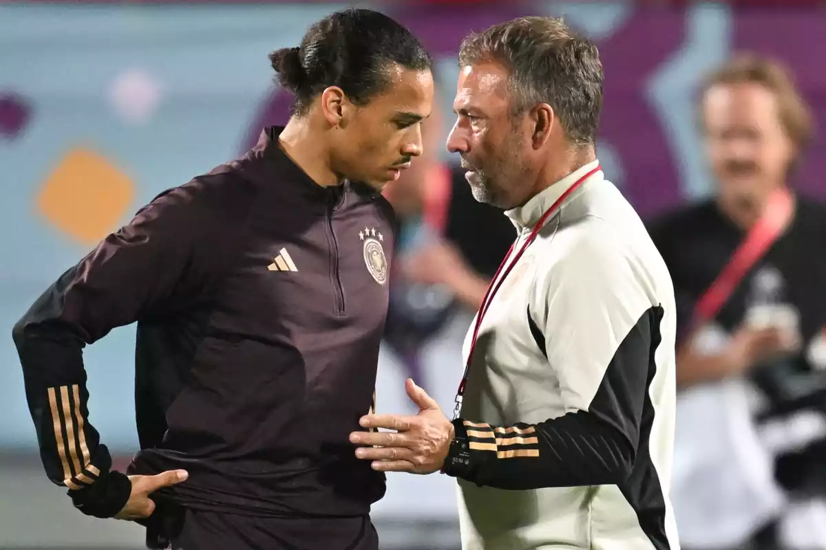 Leroy Sané and Hansi Flick in the German team Leroy Sané and Hansi Flick in the German team
