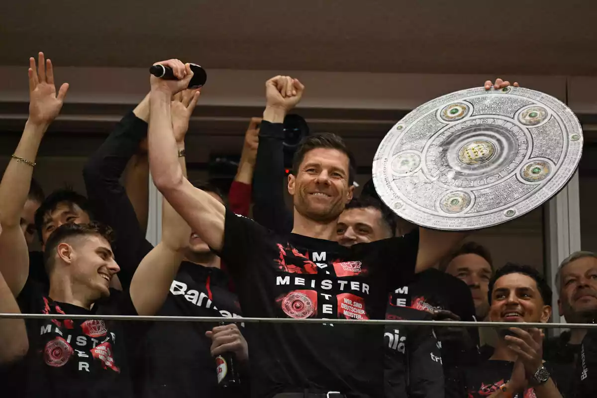 Xabi Alonso ha ganado la BUndesliga con el Bayer Leverkusen
