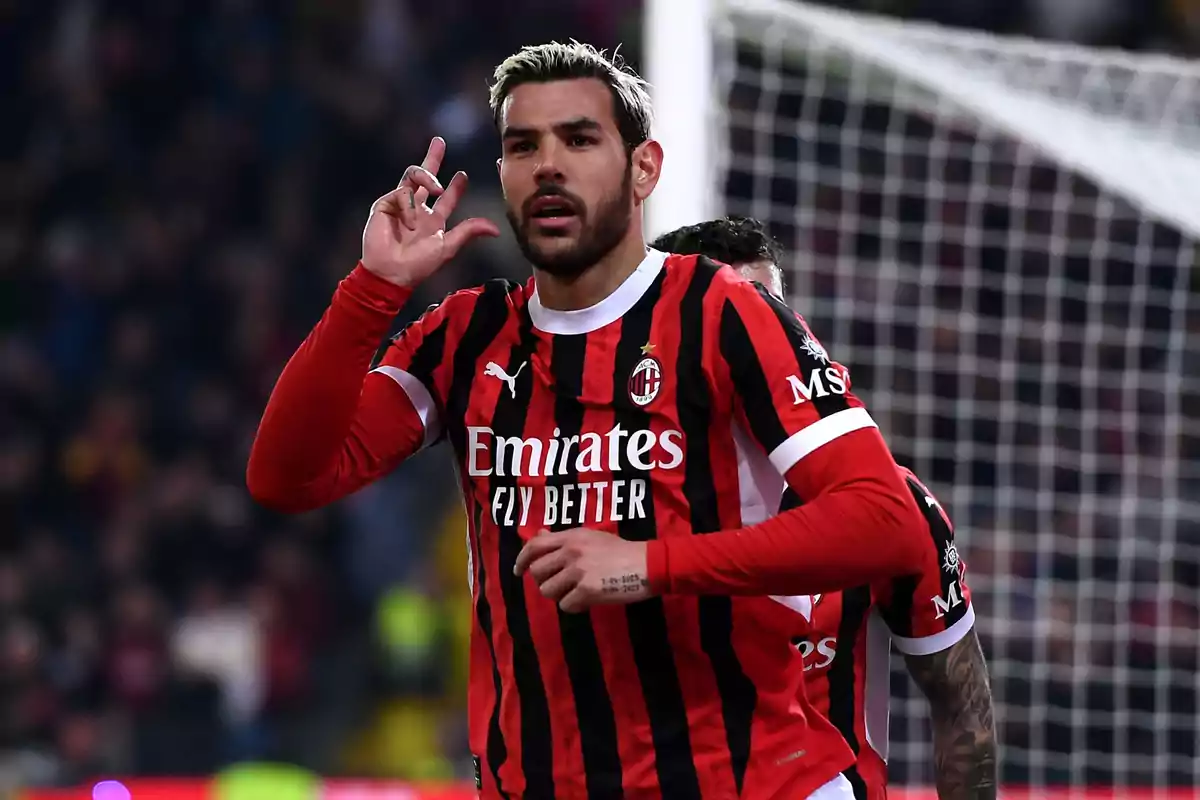 El Real Madrid estudia en este momento cambiar a Álvaro Carreras por Theo Hernández El Real Madrid estudia en este momento cambiar a Álvaro Carreras por Theo Hernández